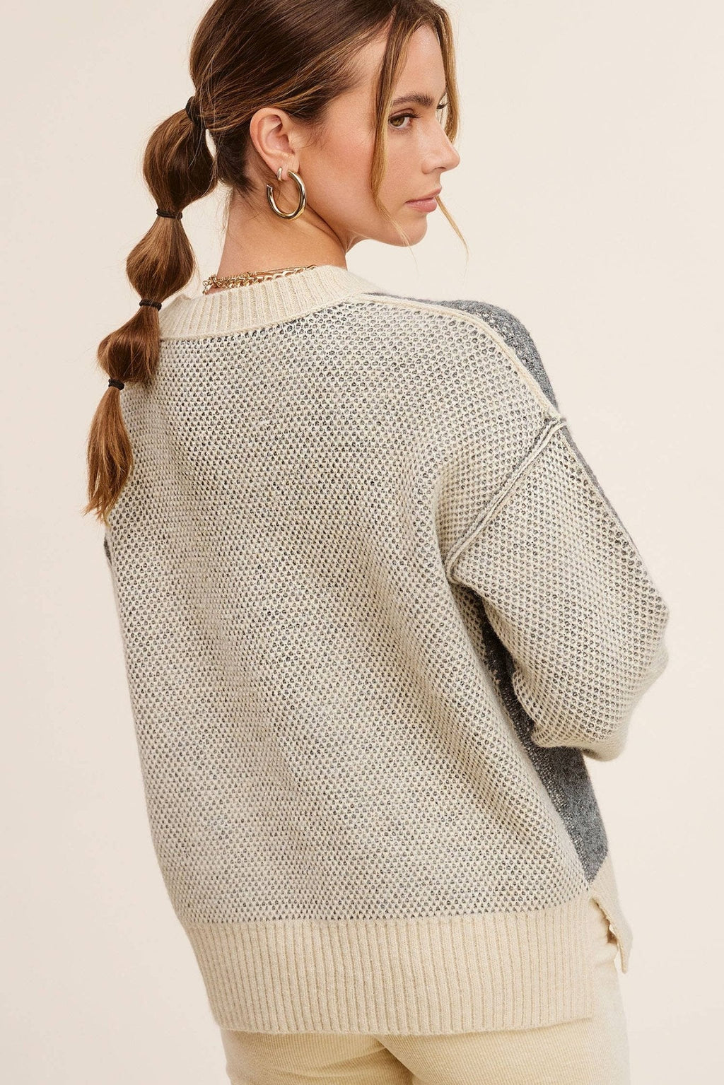 La Miel Loose-Fit Color Block Textured Round Neck Western Sweater — Side Slit Cozy Layering (Baked Ginger or Black Sesame, Medium available)